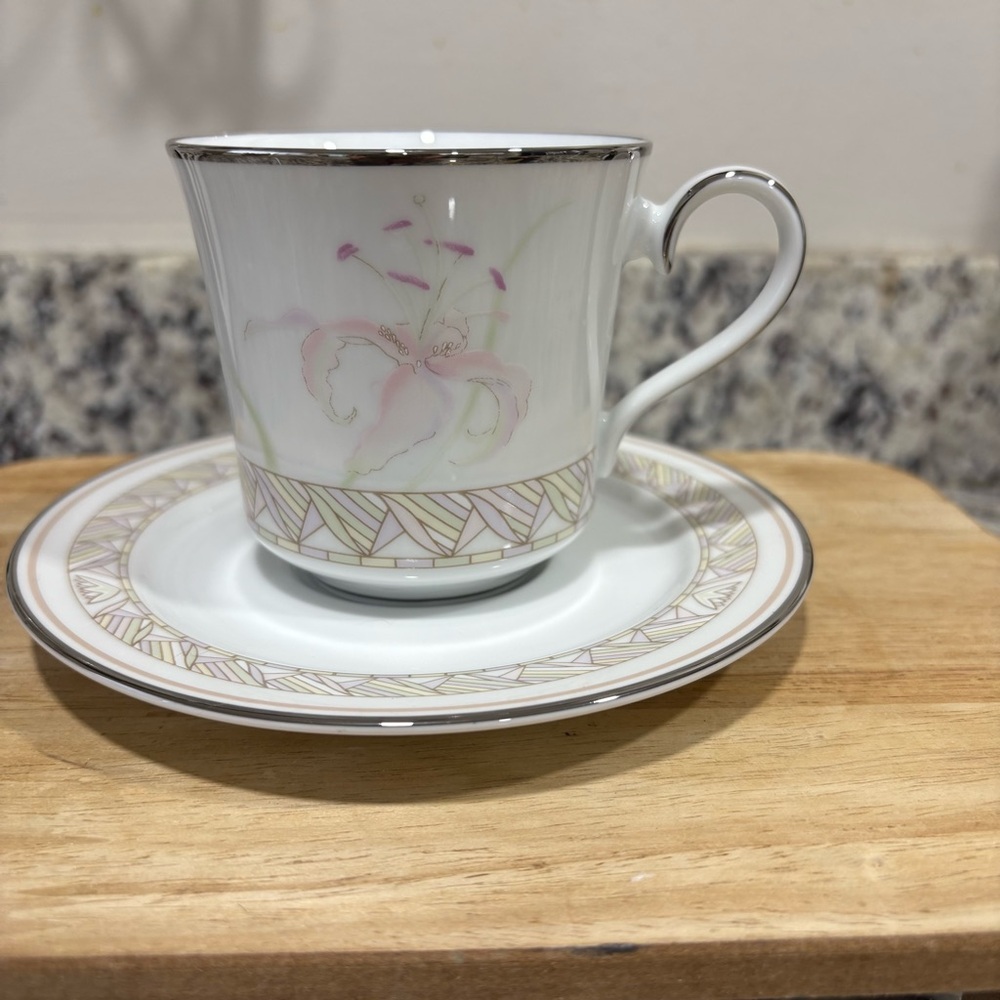Lenox Pink Lily Coffee Cup & Saucer - Porcelain- Bouquet Collection- Japan